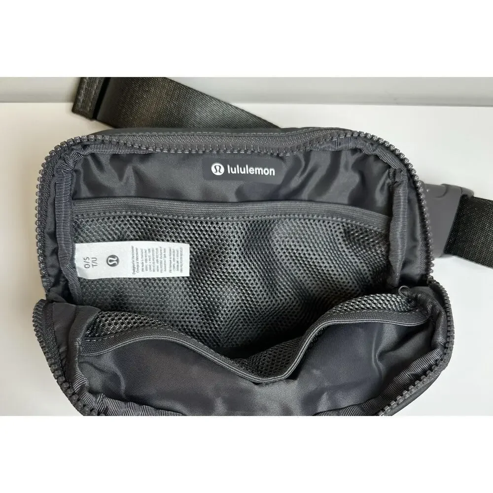 Lululemon Everywhere Belt Bag 1L - Asphalt Grey - One Size